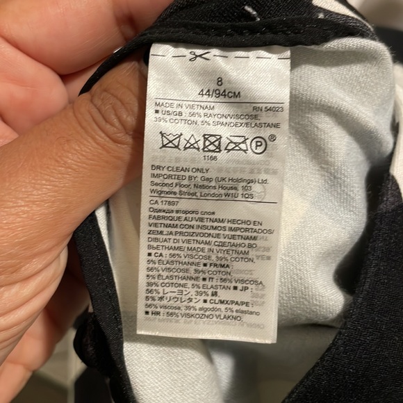 BANANA REPUBLIC | Black & White Checked pencil skirt - Picture 4 of 5